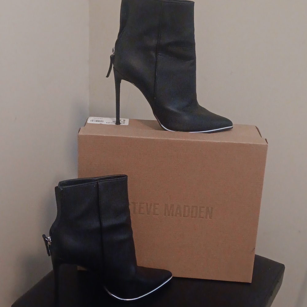 Steve Madden Stiletto booties